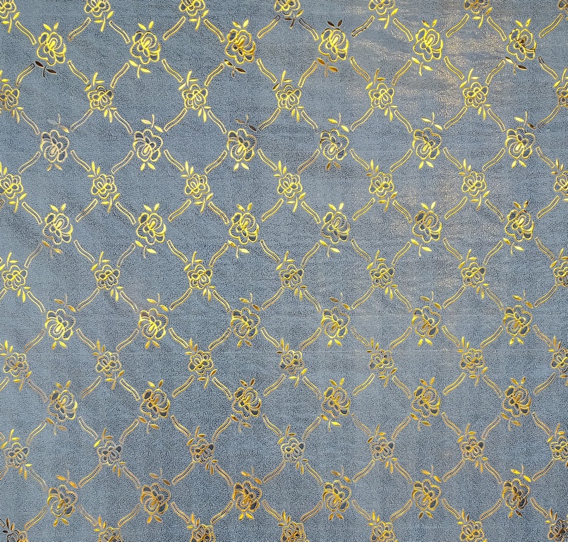 PLAST. MANTEL DORADO 1,37M*20M/R LINEAS Y ROSAS