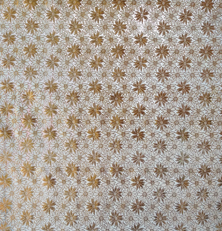 PLAST. MANTEL DORADO 1,37M*20M/R FLORES DORADAS