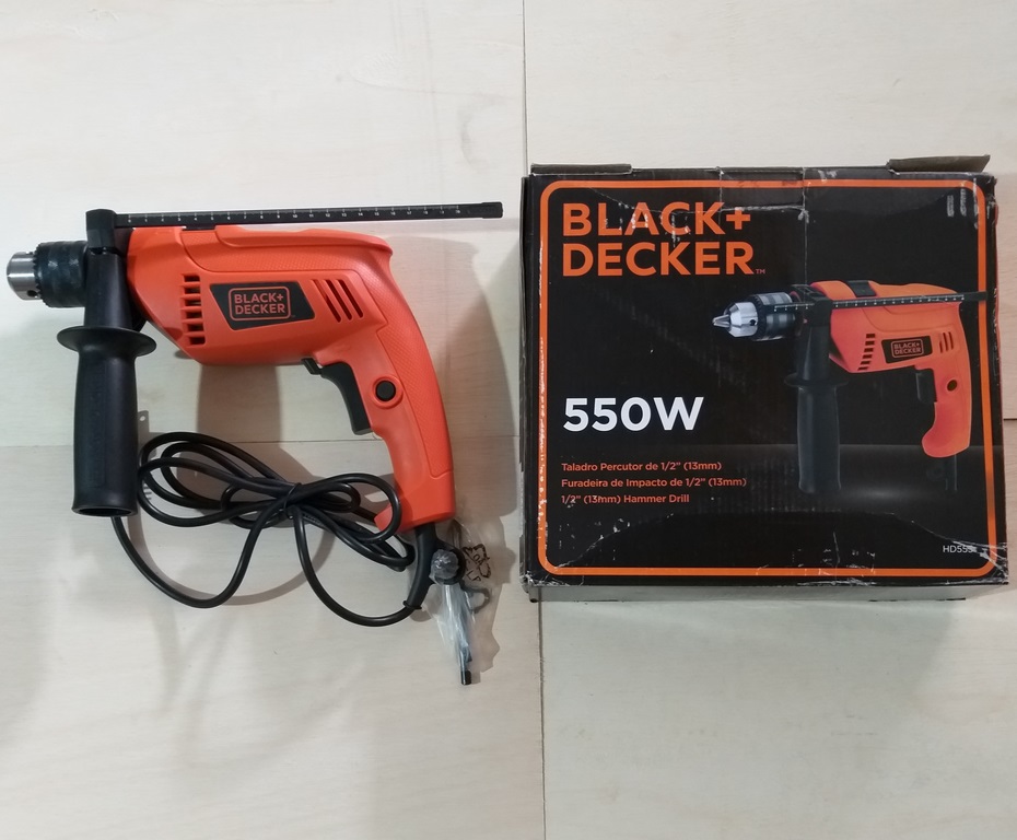 TALADRO BLACK &amp; DEKER 1/2´´ HD555-B3 V/V PERC.550W